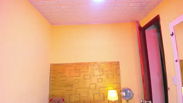 Julia_Haye webcam
