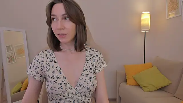 GoodGlamorGirl live cam on StripChat