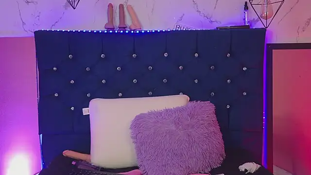 Dakotaa_Johnson webcam