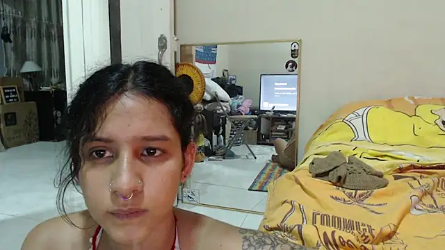 Watch AlinaWoolf_ live on EroticFlix - High definition streams