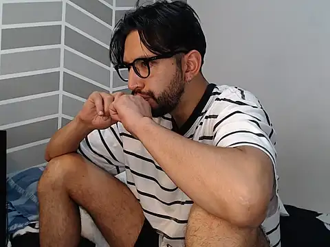 thomass1018 webcam
