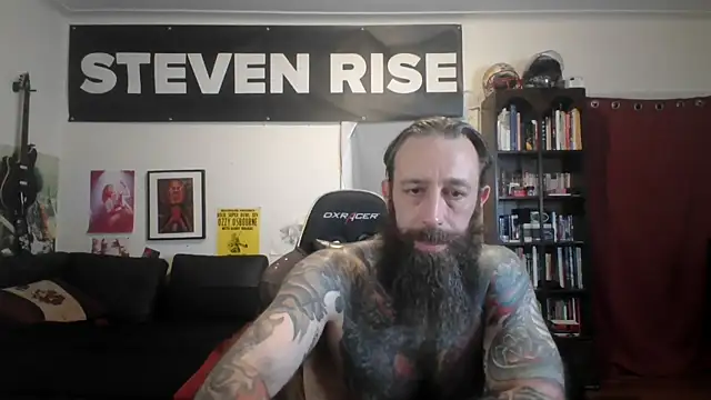 stevenrisenyc (Ask my age) - get hard in undies