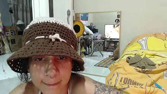 AlinaWoolf_ webcam