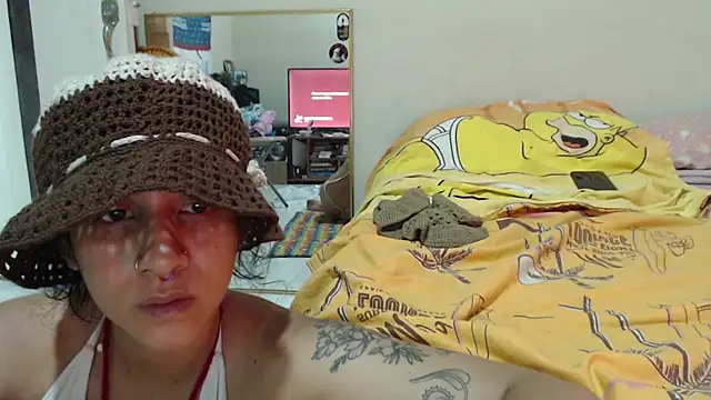 AlinaWoolf_ webcam
