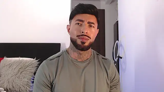 andrea_de_lucaa webcam