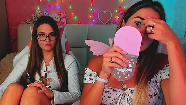 hotty_girls_here webcam