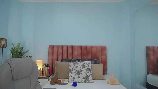 nana_levy webcam