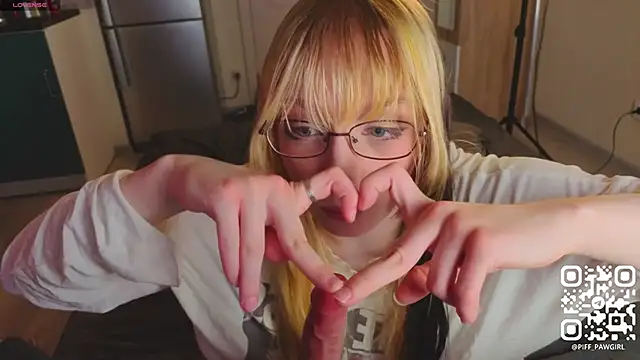 Watch piff_pawgirl live on EroticFlix - High definition streams