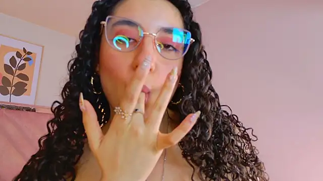 Watch DemiJones_ live on EroticFlix - High definition streams