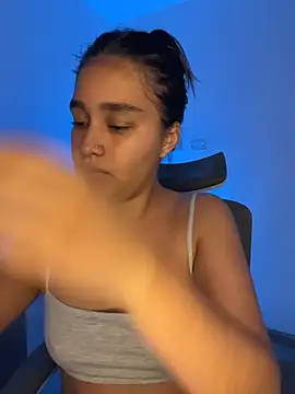 Watch I_Samanthaa live on EroticFlix - High definition streams
