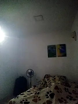 Cameron_puppy webcam