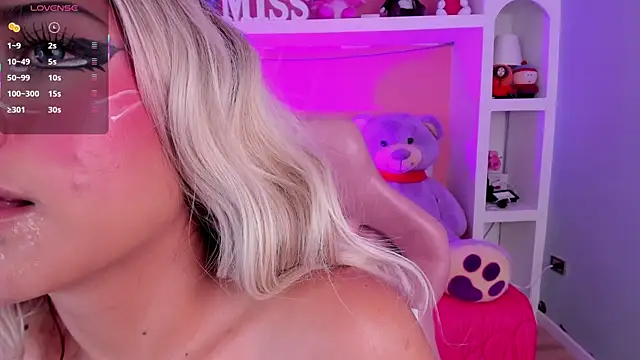 Watch miss___megan live on EroticFlix - High definition streams