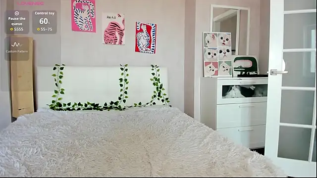Watch synop_sis live on EroticFlix - High definition streams