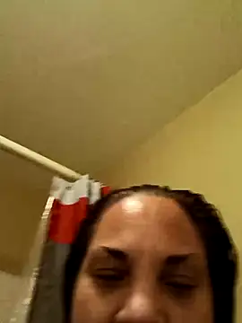 BrattyGirl2424 webcam