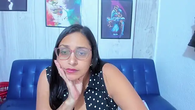 Miss_Bobbiess webcam