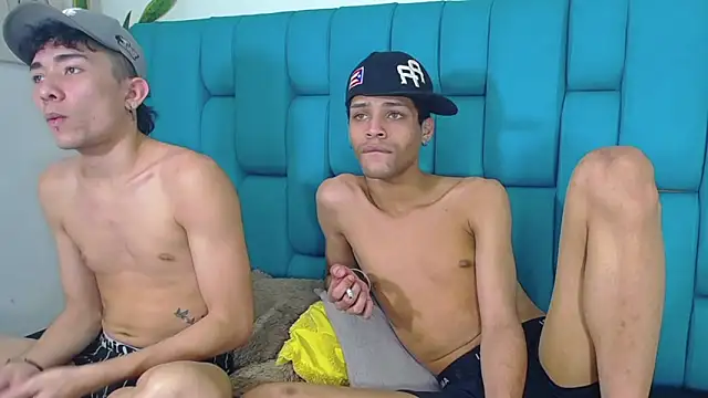 STRANGER_BOYS webcam