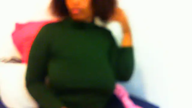 NAUGHTIECURVY webcam