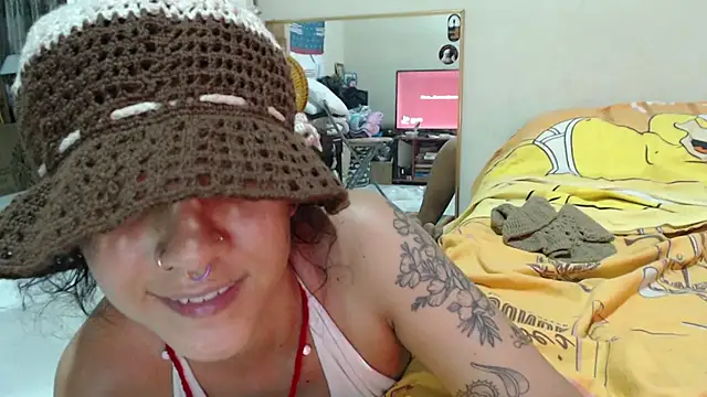 AlinaWoolf_ webcam