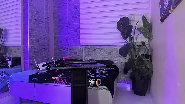 MeganBlazze webcam