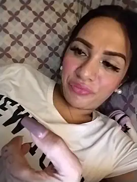 Yourbabyshane webcam
