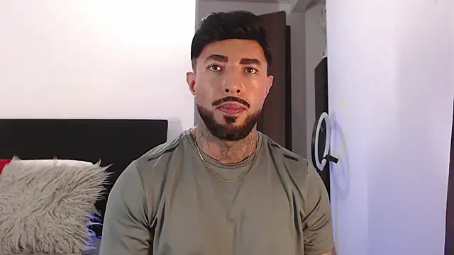 andrea_de_lucaa webcam