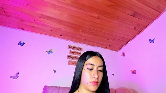 Lia_Roses3x webcam