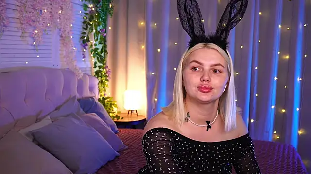 AmeliaWeells webcam