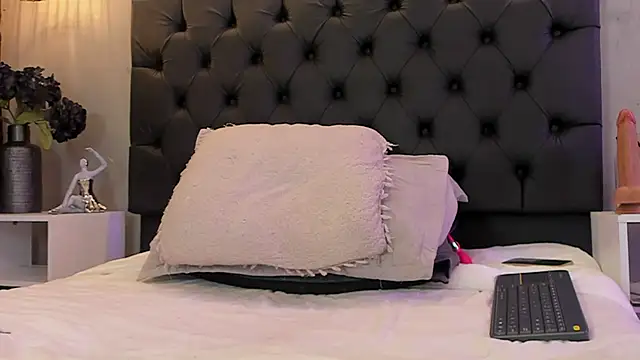 naomi__blair webcam
