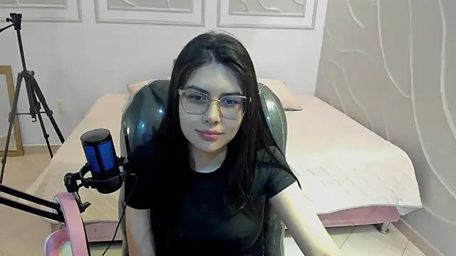 Cloebennet013 webcam