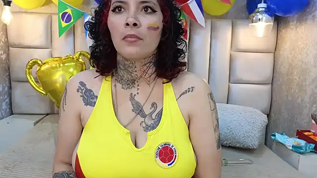 Watch LadyMiax live on EroticFlix - High definition streams