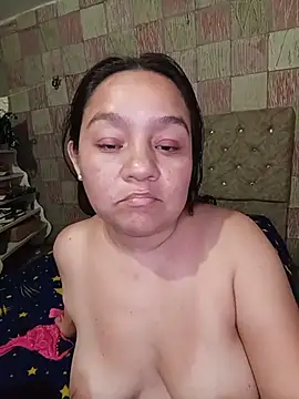chicatraviesa24 webcam