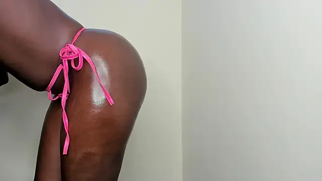 Real_Slim_Thick webcam