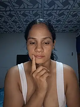 cieloo_777 webcam
