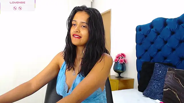 Lili666_ webcam
