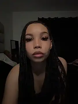 nikkiloveee