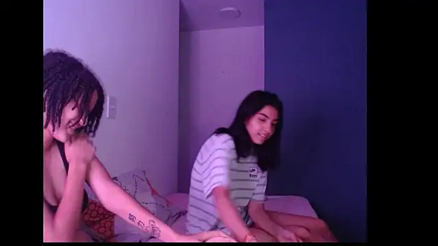 Watch Stefy_sophie03 live on EroticFlix - High definition streams