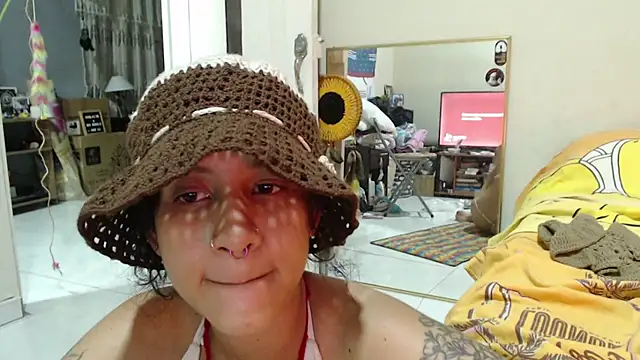 AlinaWoolf_ webcam