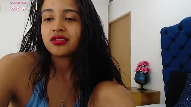 Lili666_ webcam