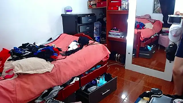 MariamGray1 webcam