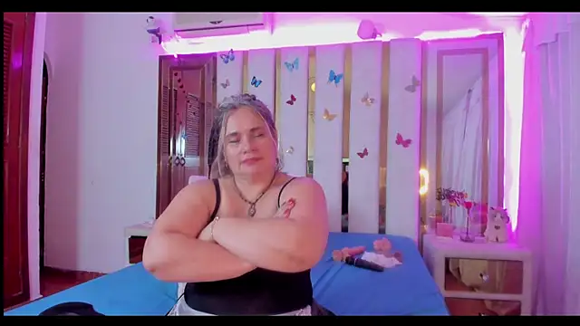 AnyelaGitanaMature