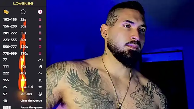 Max-prada live cam on StripChat