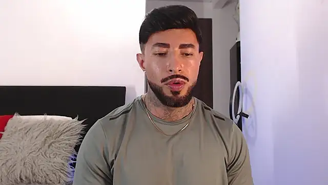 andrea_de_lucaa webcam