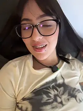 HinaSweet webcam