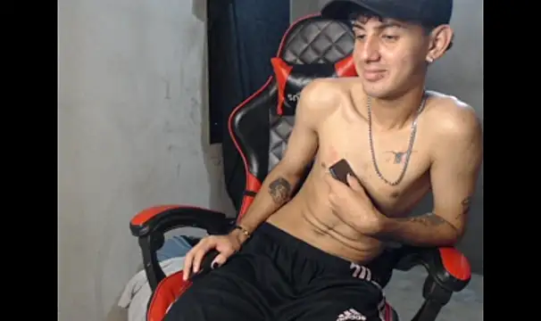 Garu_hot19 webcam