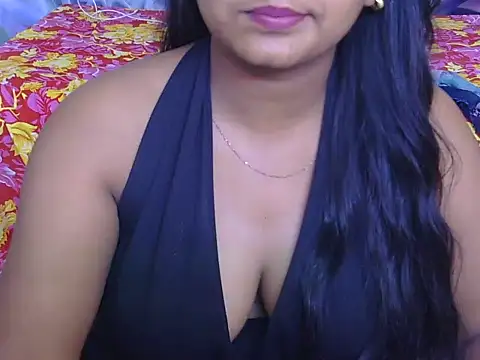 bold-kiyara live cam on StripChat