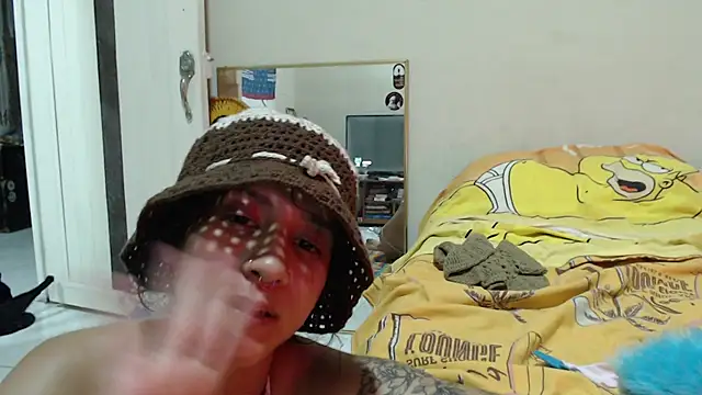 AlinaWoolf_ webcam
