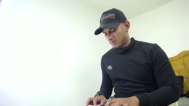 Chris_Dick23 webcam