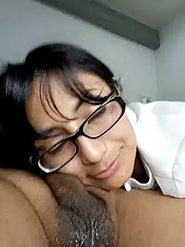 LucyCherry69 webcam