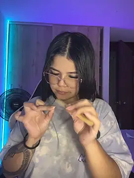 XXXAngella live cam on StripChat