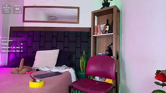 EllenaBoobs_ webcam